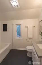 Upstairs full bathroom with slate floors