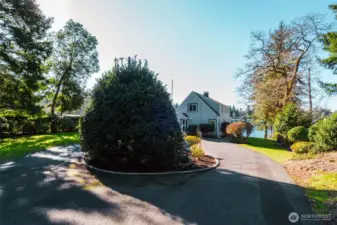 Turn around driveway is set back from the road offering peace and privacy