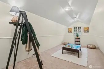 Bonus room off 2nd guest bed!