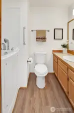 Unique for a small space but oh so inviting to jet the days troubles away!!
