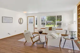 Bright, clean, and move in ready!