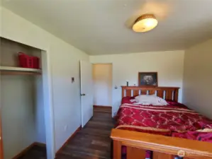 Second bedroom.