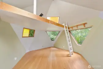 Geodescic Dome Interior