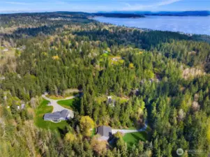 Surrounded by Elger Bay walking trails. Trail head is just down the street.