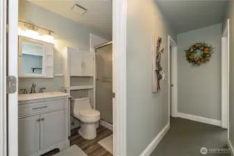 Guest bath.