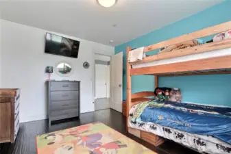 den/bonus room