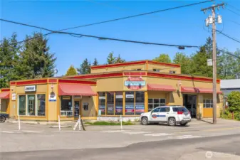 The neighborhood is also home to Rolling Bay Automotive, Rolling Bay Winery (not shown)...