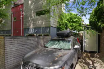 2 tandem driveway parking + plenty of street parking!