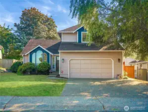 Welcome to this spacious 1600sf Auburn, West Hill yours today.