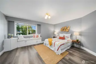 Lovely primary suite