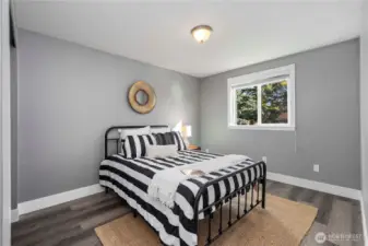2nd bedroom
