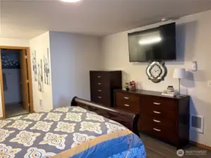 Great wall space in primary bedroom so you can take that favorite bedroom set with you!