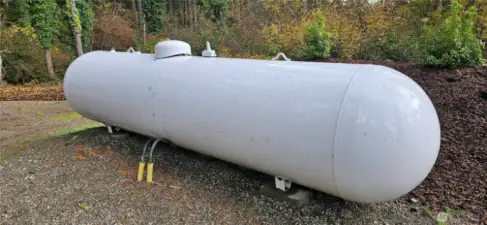 1000 gallon propane tank