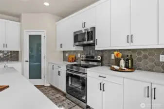 Photos are of a previously built Cedar plan in the community and may display upgrades and or colors that are not available.