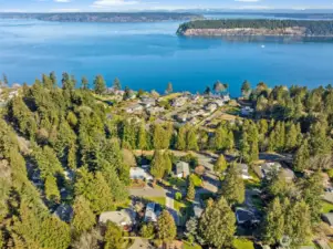 A perfect snapshot of just how close you are to the water and charming downtown Gig Harbor—just minutes from everything you need!