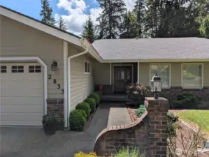 Welcome to 2835 Cooper Point Rd. 2249sf 3bed, 2.75 ba on 1 acre, private & fully fenced