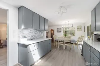 Open layout keeps the cook connected to the conversation, whether it’s dinner for two or a full house.