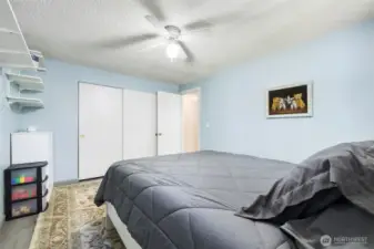 Flexible space that adapts to you—guest room, home office, creative nook… you choose the chapter.