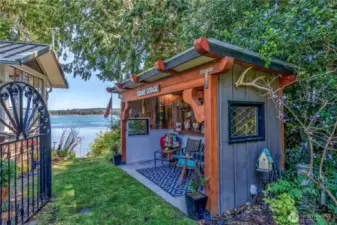 Such a cute gazebo type structure, affectionally called the "Crane Lodge". Perfect for entertaining friends all year long.