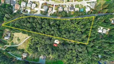 Aerial photo of approx. three lots and access