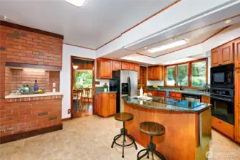 Kitchen with eat in island