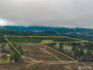 The Snow Creek Road is located along the Southern border.