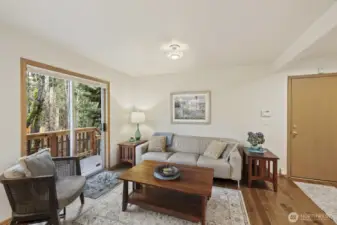 The family room is the perfect space to relax after busy days, watch the chef at work in the kitchen, or head outside to your peaceful backyard.