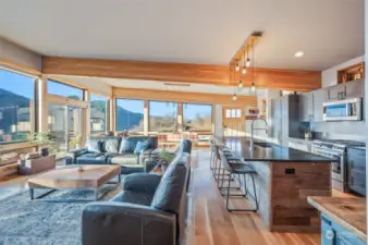 Luxury Mountain Homeownership doesn't get much better than this!