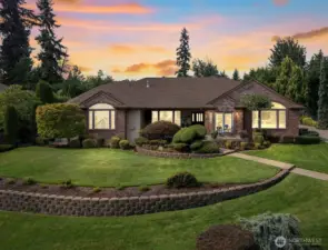 Luxury one level living with views of Mt. Rainier!