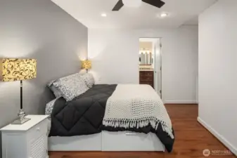 1 of 2 primary suites