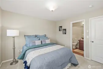 Attached guest full bathroiom.