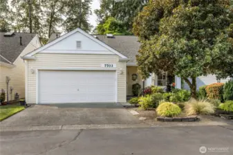 Tucked away on a cul de sac and backing up to the Puyallup River, this home is in a fantastic location!