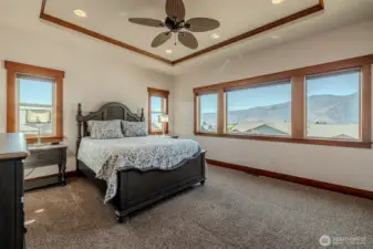 Large and spacious primary bedroom