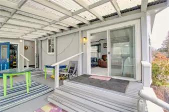 Nice large deck for enjoying the outdoors.