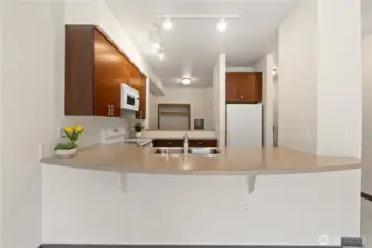 Open layout and large counter space