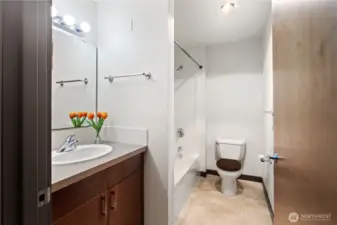 Well maintained bathroom