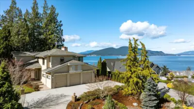 Clearidge home with the most amazing views of the bay on .37 acre