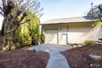 Looking towards the back of the garage