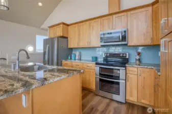 Quality cabinetry and lots of storage in the kitchen.