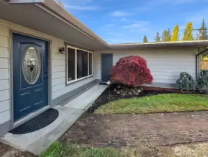 Nice front door entrance,