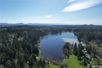 Experience premier living in the Lake Kathleen area of Renton Highlands. A prestigious neighborhood known for its natural beauty and privacy, yet close to all local conveniences.