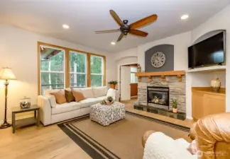 rec room next to kitchen and dinette