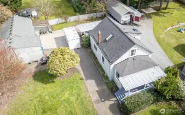 Drone of the whole property, including the detached 880 square foot garage/shop.