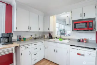 Lots of cabinet space.