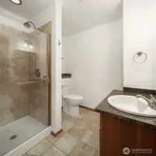 Great 3/4 bath