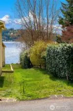 Path to low bank beach