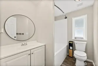 Full Guest Bath w/ Updated Fixtures!