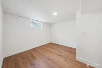 Room in the 2nd unit