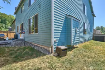 Wrap around yard easy maintenance