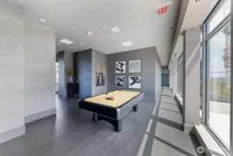 41st floor Billiards/Bar/Lounge